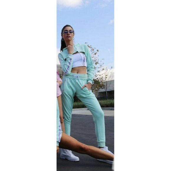 LF the Brand Tracker Ultra Cropped Zip Up Hoodie - Picture 5 of 12